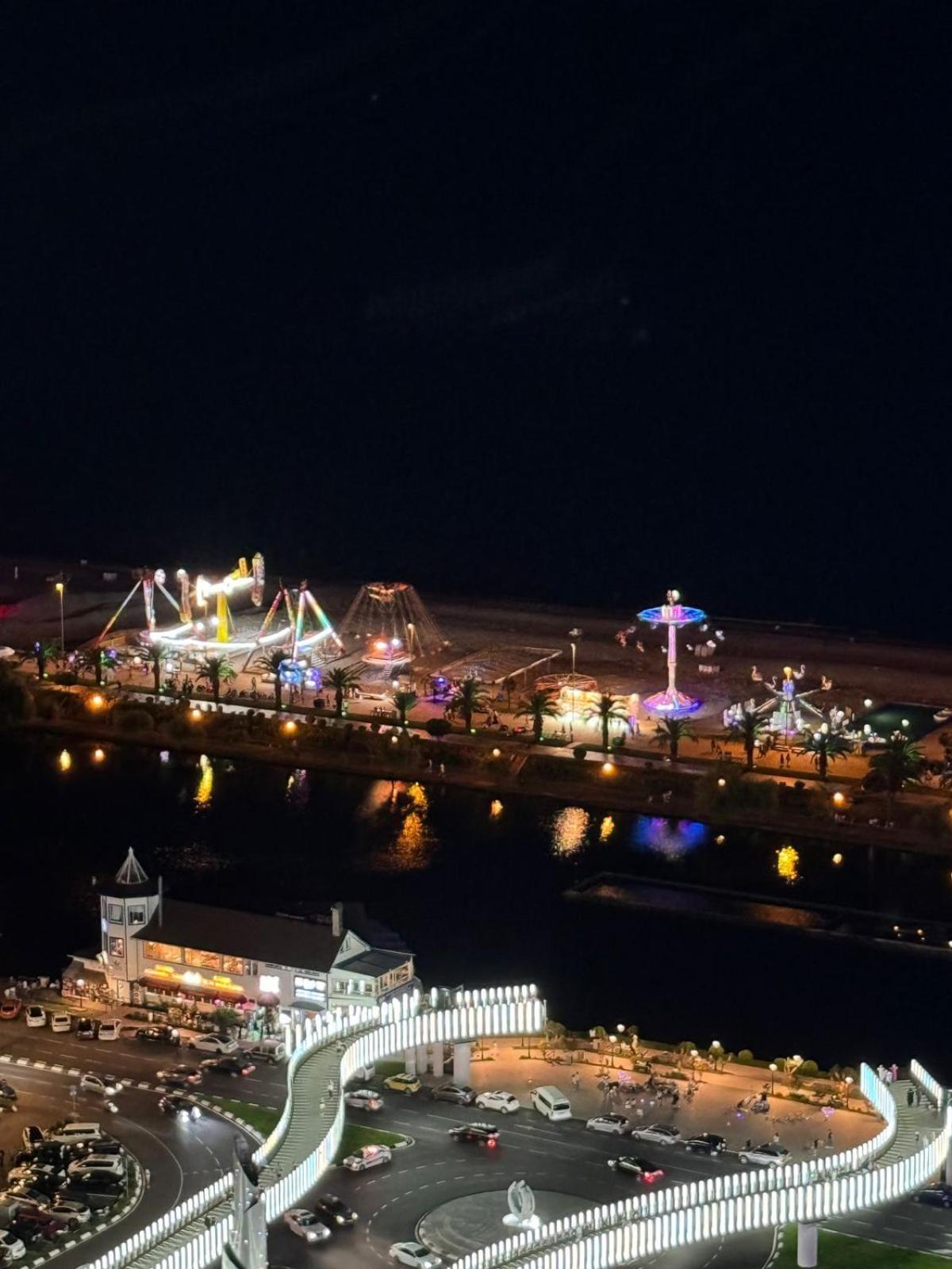 Moonlight Apart-Hotel Batumi Exterior photo